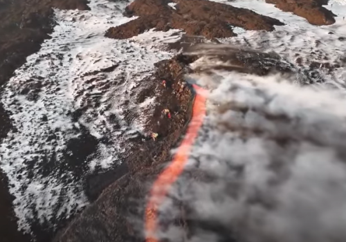 Riss auf dem Ätna mit Lava: die Bilder des Forstkorps