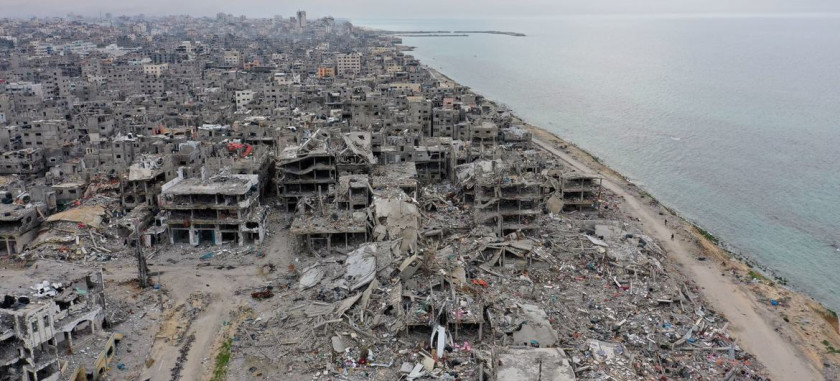 Die israelische Armee hat Hilfsgüter für Gaza zerstört und begraben.