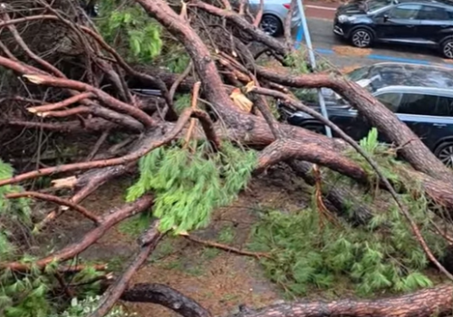 Nächtlicher Sturm an der romagnolischen Küste